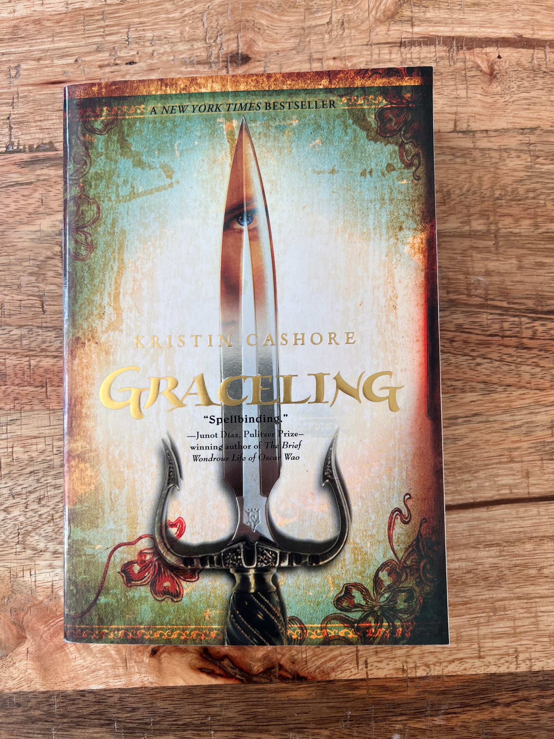 Graceling (Graceling Realm Series #1) by Kristin Cashore, Paperback